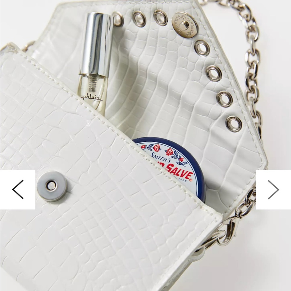White Croc-Embossed Chain Strap Shoulder Bag - Picture 6 of 8